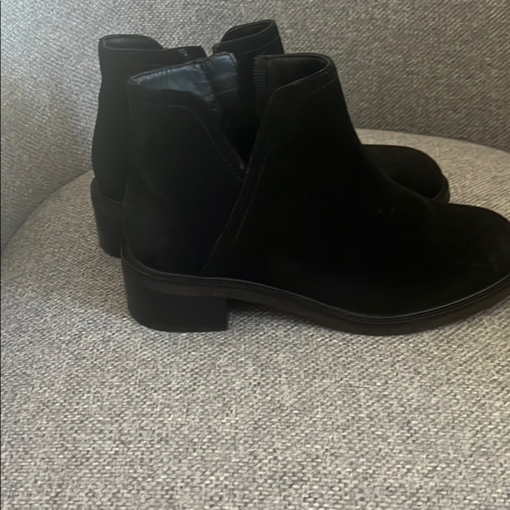 Seychelles black bootie